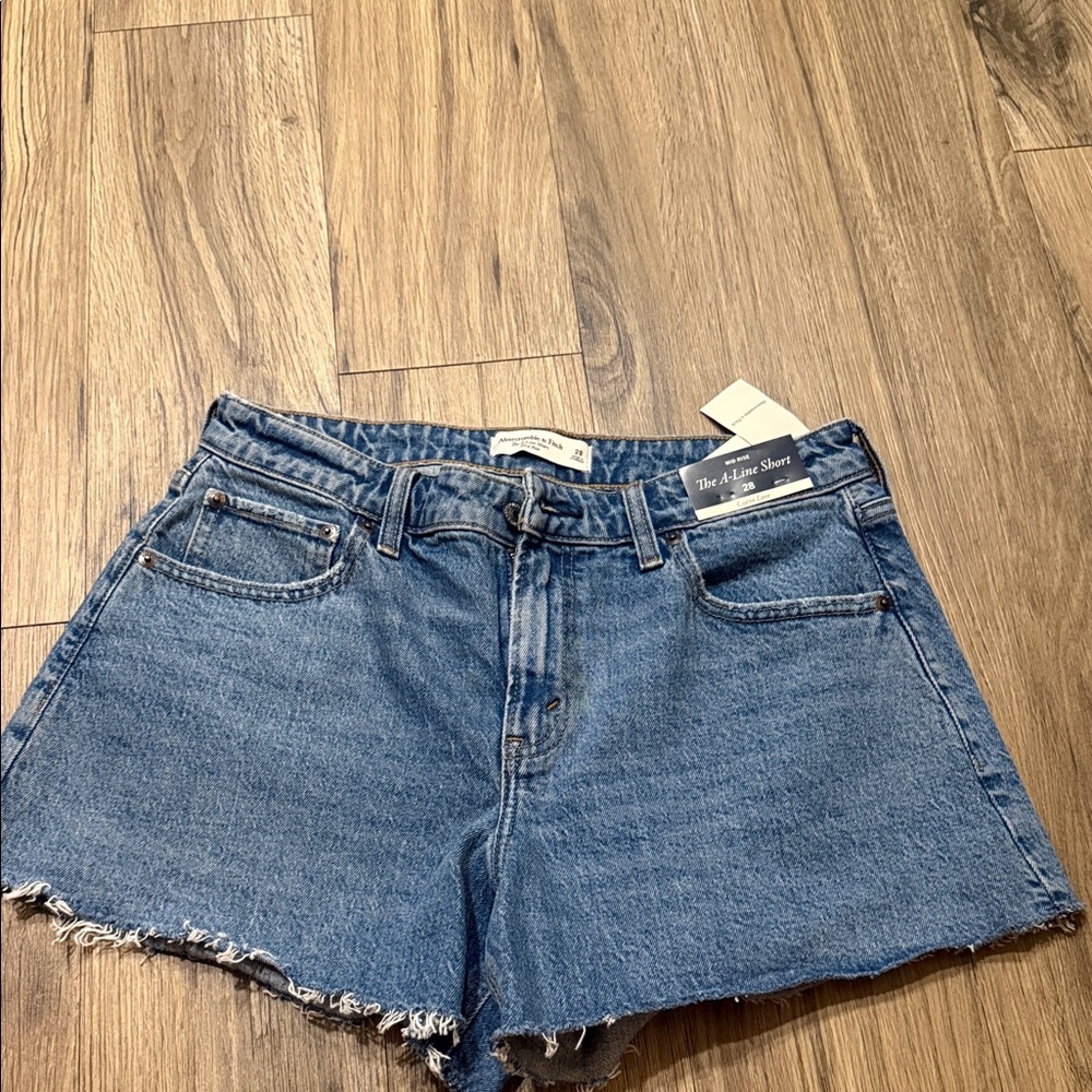 Abercrombie Jean Short NWT